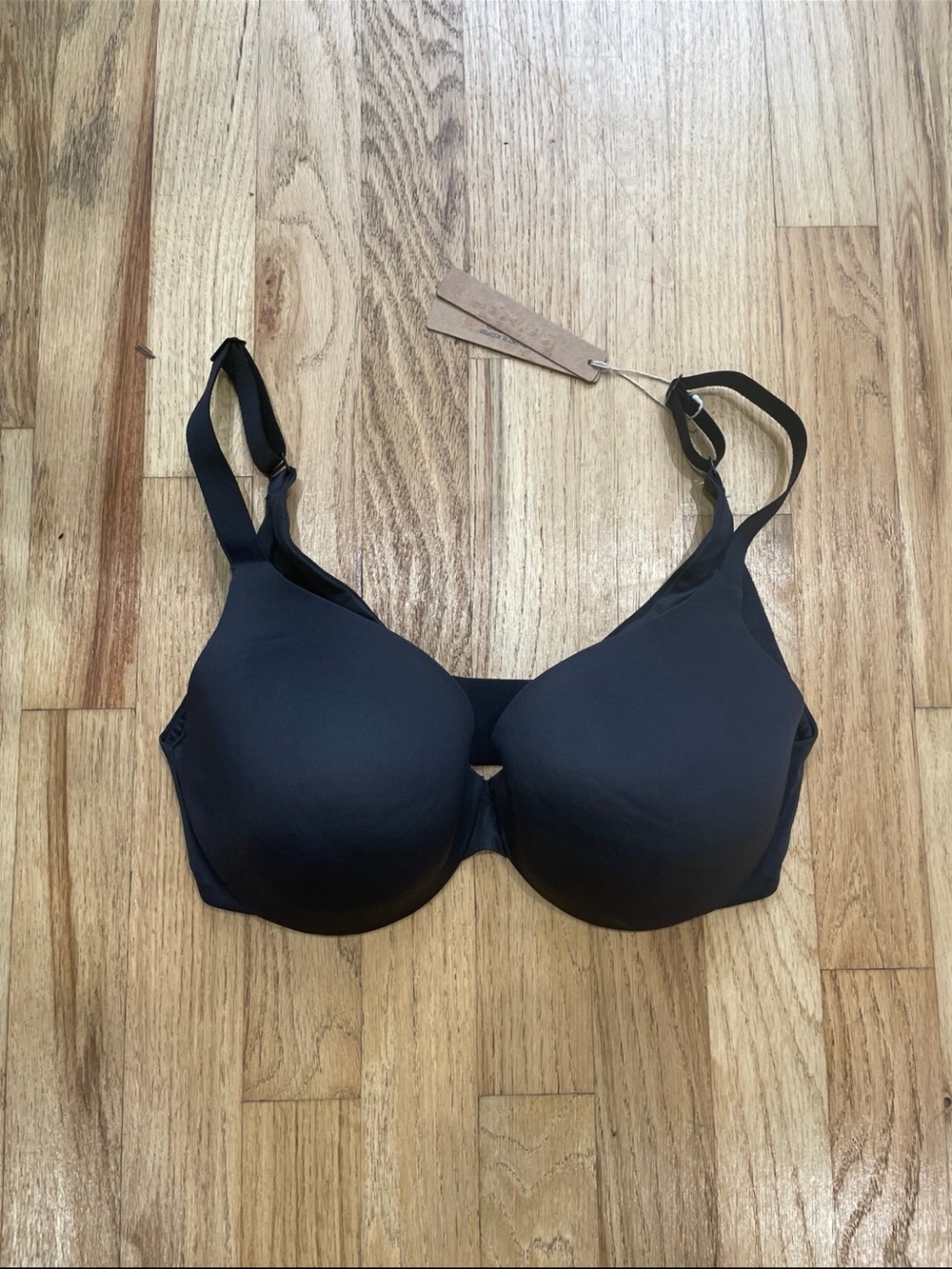 Skims smoothing intimates full coverage lightly lined bra NWT
